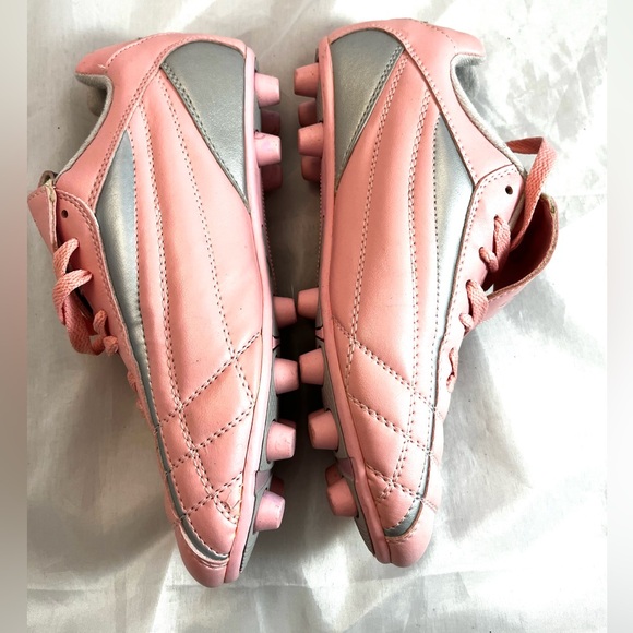 Vizari Victory Pink Cleats sz 5 - Picture 3 of 7